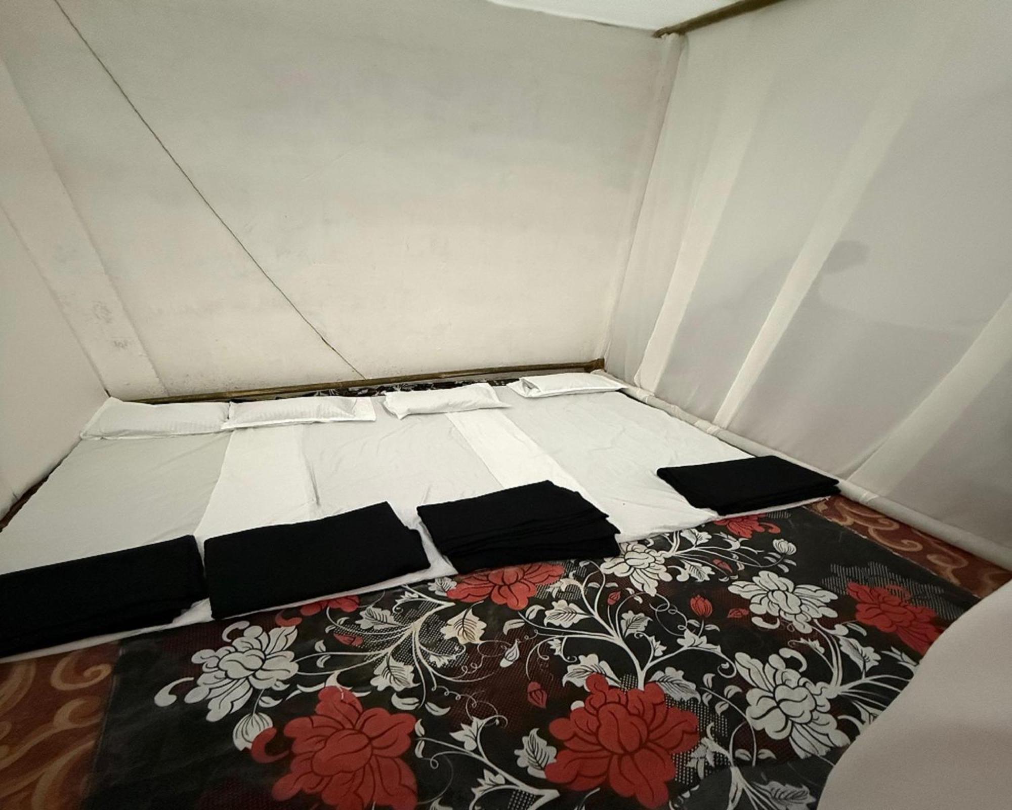 Arail Tent City Kumbh Cottage Mahakumbh -Near Arail Ghat And Naini Station Allāhābād Junction المظهر الخارجي الصورة
