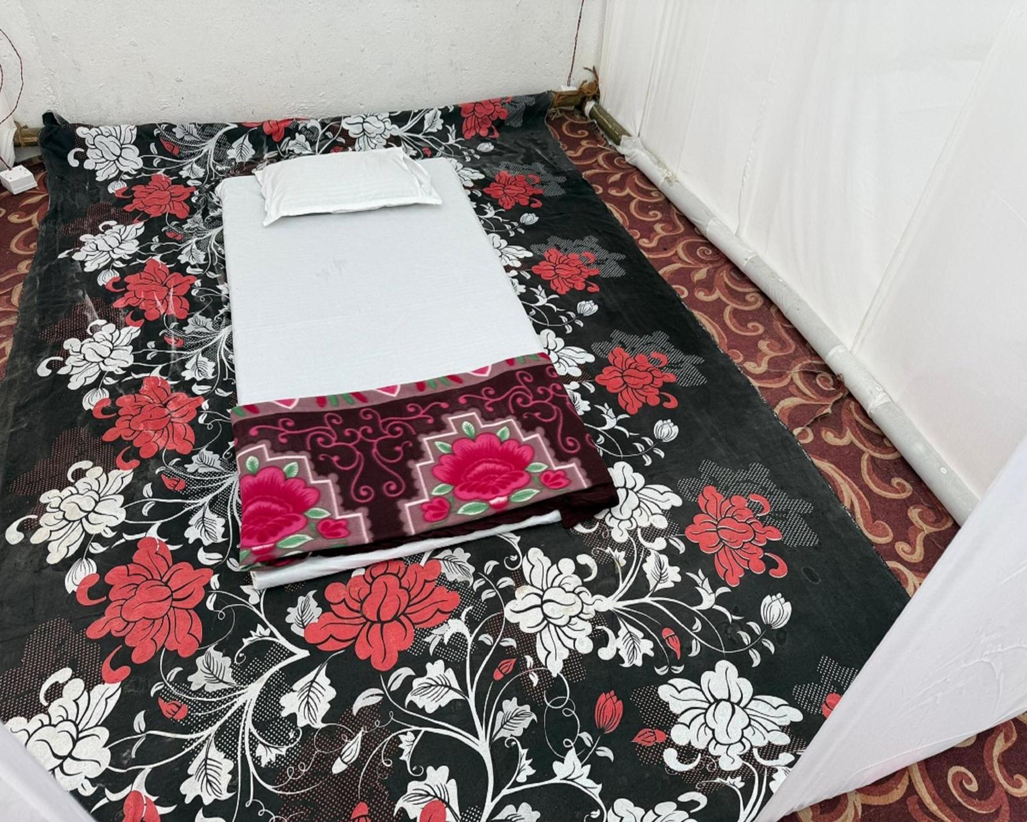 Arail Tent City Kumbh Cottage Mahakumbh -Near Arail Ghat And Naini Station Allāhābād Junction المظهر الخارجي الصورة